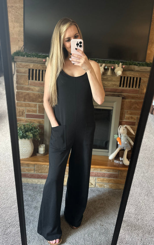 Wide Legged Pocketed Jumpsuit